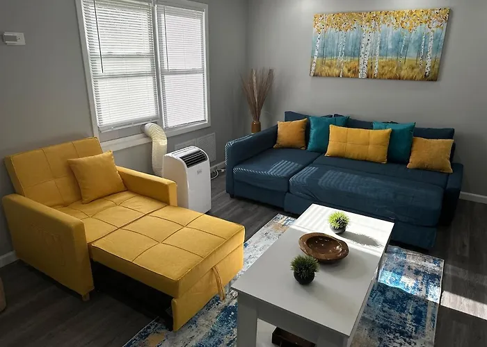 Away From In The Burbs Apartment East Hazel Crest